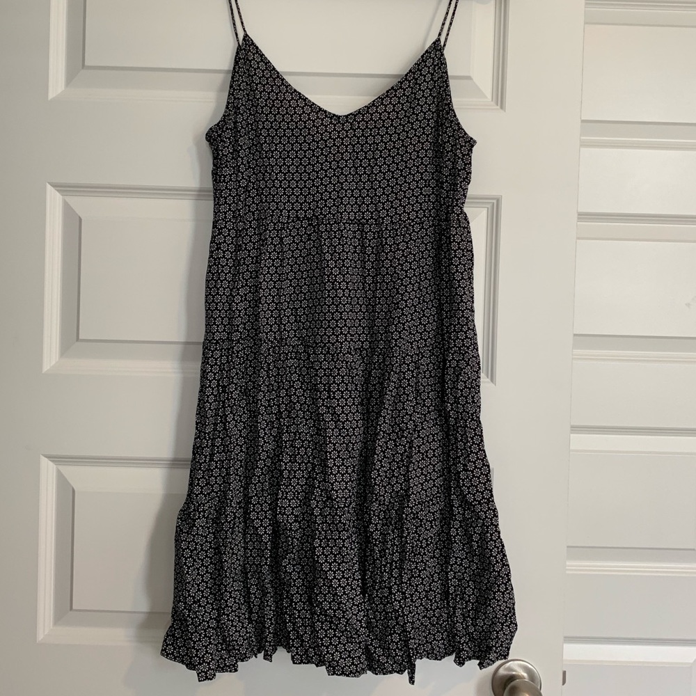 Black & White Daisy Print Dress